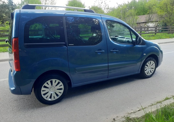 Citroen Berlingo cena 26900 przebieg: 255000, rok produkcji 2010 z Pakość małe 562